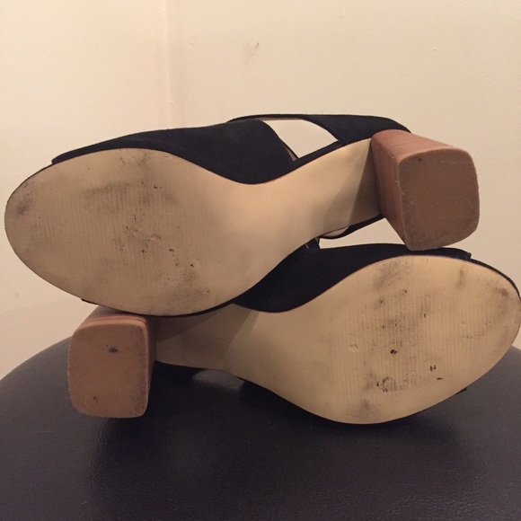 Black suede peep toe - Picture 3 of 3